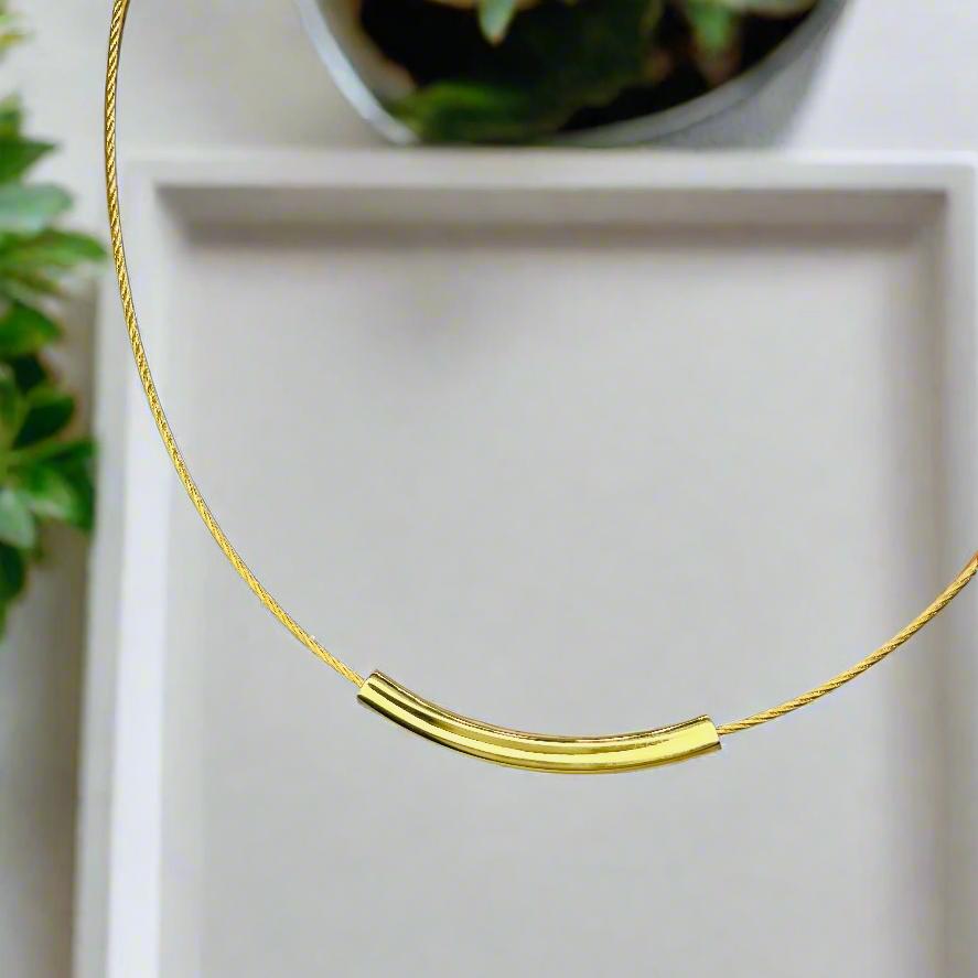 Curve pendant gold plated necklace