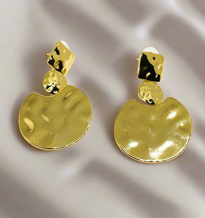 Medaglioni Shaped Gold Earrings