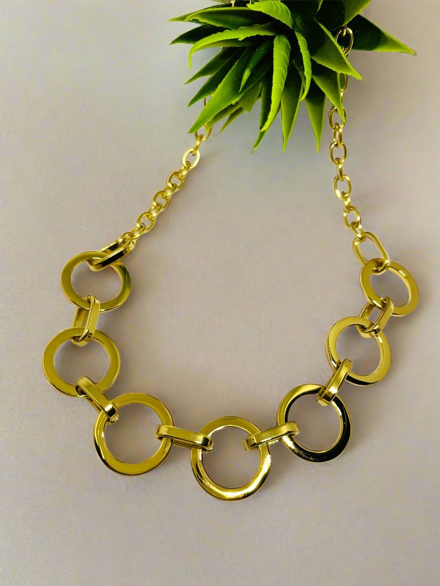 Circle Link Chain Necklace